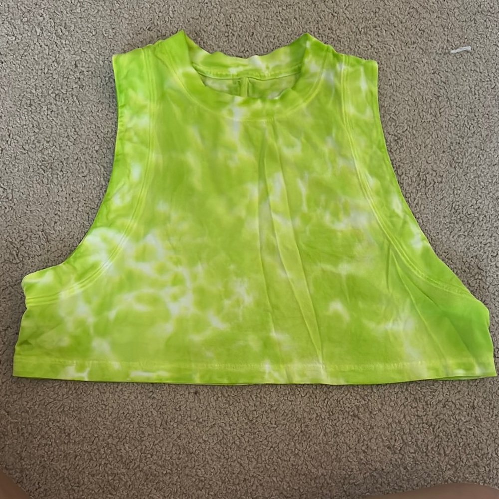 Lululemon Athletica Green and White Sleeveless Crop Tank Top